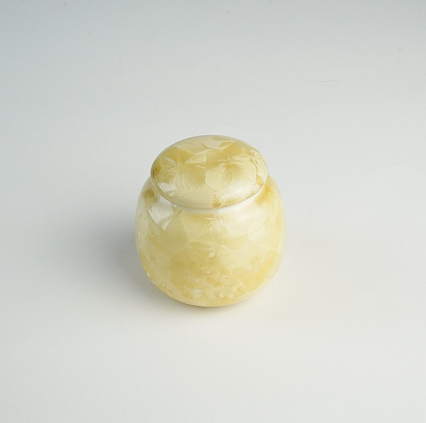 骨壷 たまゆらミニ骨入れ 巾着付 陶器 イエロー 手元供養