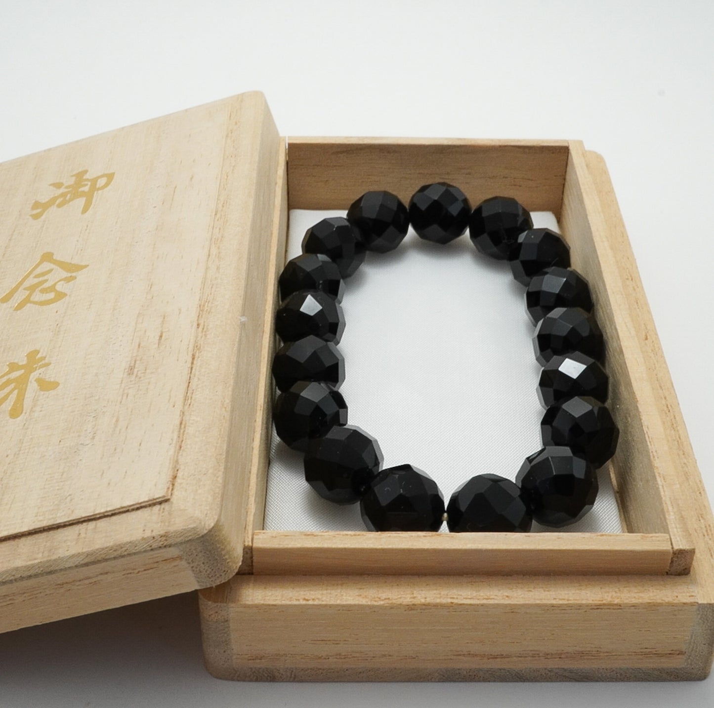 オニキス多面カットブレス